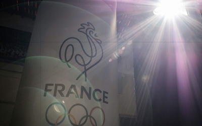 Францын олимпийн хорооны ерөнхийлөгч зуны олимпийн наадам ойртсон үед үүрэгт ажлаасаа огцорлоо
